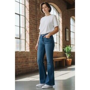 MOTHER Jeans Weekender Womens 27 (27Wx29L) Sweet Lime Mid Rise Stretch Flare Leg